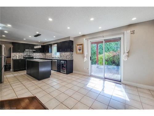 2 Citation Crescent, Hamilton, ON - Indoor Photo Showing Kitchen With Upgraded Kitchen