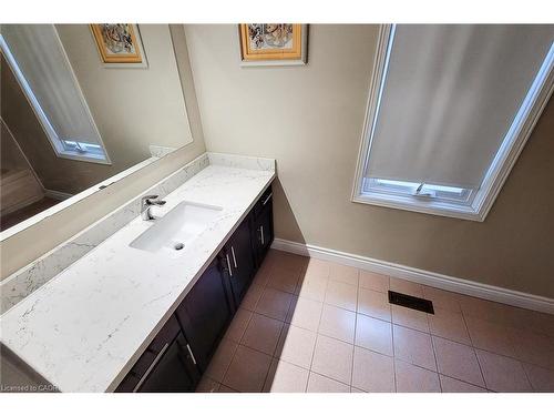 2 Citation Crescent, Hamilton, ON - Indoor Photo Showing Bathroom