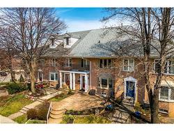 10 Edgewater Drive  Stoney Creek, ON L8E 4Z3