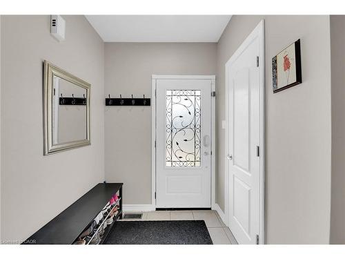 10 Edgewater Drive, Stoney Creek, ON - Indoor Photo Showing Other Room