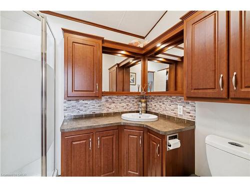 13 Spruce-4449 Milburough Line, Burlington, ON - Indoor Photo Showing Bathroom