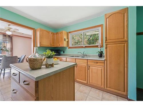 6127 First Line, Erin, ON - Indoor Photo Showing Kitchen With Double Sink