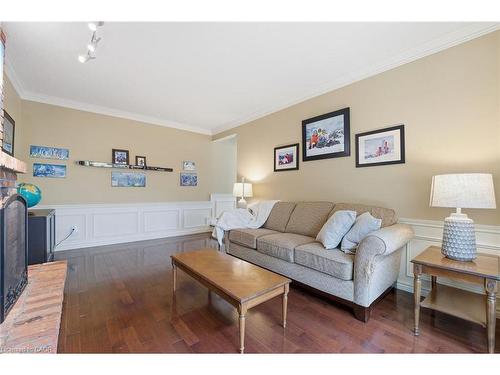 84 Chatterson Drive, Ancaster, ON - Indoor Photo Showing Living Room