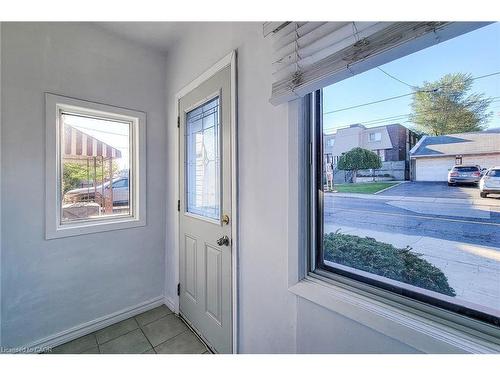 2-26 Barton Street W, Hamilton, ON - Indoor Photo Showing Other Room