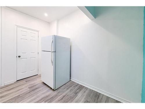 2-26 Barton Street W, Hamilton, ON - Indoor Photo Showing Other Room