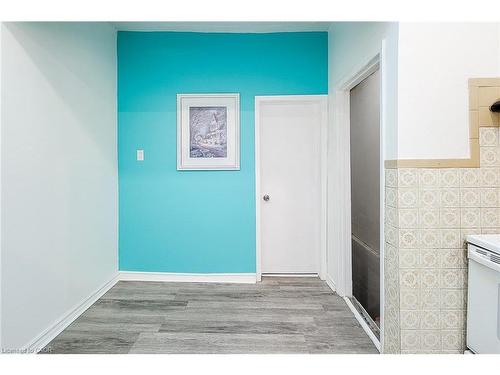 2-26 Barton Street W, Hamilton, ON - Indoor Photo Showing Other Room