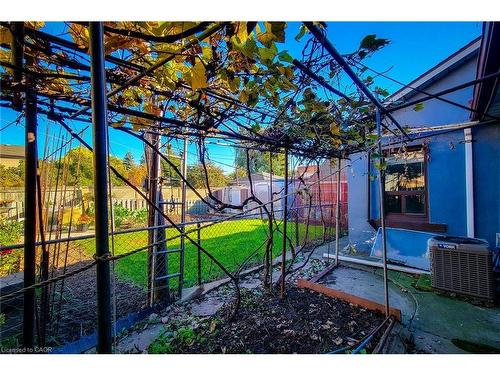 2-26 Barton Street W, Hamilton, ON - Outdoor