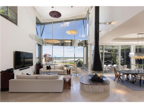 1540 Watersedge Road, Mississauga, ON - Indoor Photo Showing Living Room