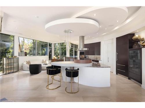 1540 Watersedge Road, Mississauga, ON - Indoor Photo Showing Kitchen With Upgraded Kitchen