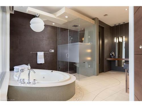 1540 Watersedge Road, Mississauga, ON - Indoor Photo Showing Bathroom