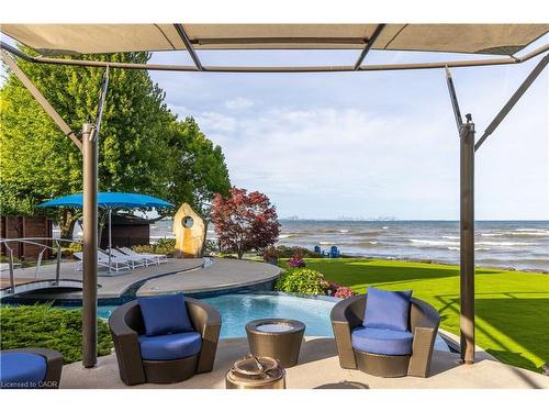 1540 Watersedge Road, Mississauga, ON - Outdoor With In Ground Pool With View