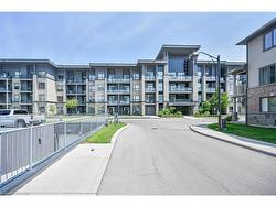 311-35 Southshore Crescent  Hamilton, ON L8W 3W6