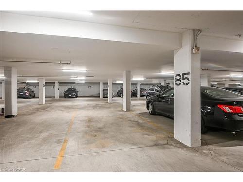 311-35 Southshore Crescent, Hamilton, ON - Indoor Photo Showing Garage