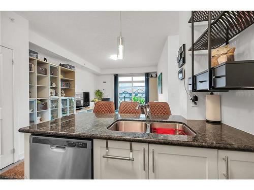 311-35 Southshore Crescent, Hamilton, ON - Indoor Photo Showing Kitchen With Double Sink With Upgraded Kitchen