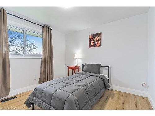 3 Northgate Drive, Welland, ON - Indoor Photo Showing Bedroom