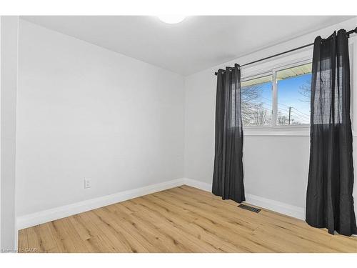 3 Northgate Drive, Welland, ON - Indoor Photo Showing Other Room