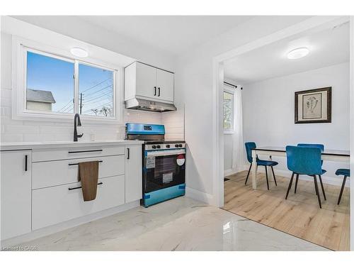 3 Northgate Drive, Welland, ON - Indoor Photo Showing Kitchen