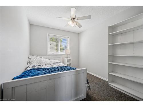 55 Enfield Drive, Cambridge, ON - Indoor Photo Showing Bedroom