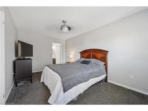 55 Enfield Drive, Cambridge, ON - Indoor Photo Showing Bedroom