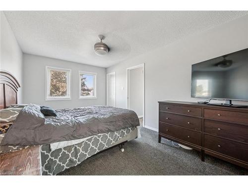 55 Enfield Drive, Cambridge, ON - Indoor Photo Showing Bedroom
