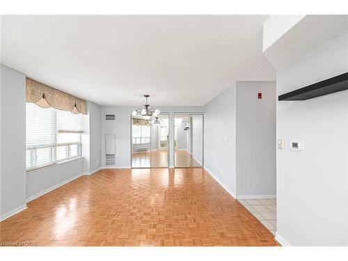 404-495 Highway 8, Stoney Creek, ON - Indoor Photo Showing Other Room