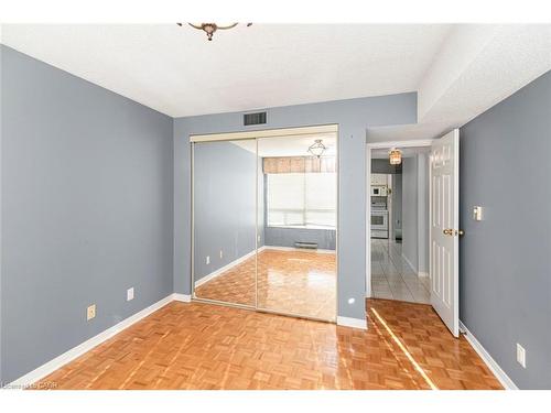 404-495 Highway 8, Stoney Creek, ON - Indoor Photo Showing Other Room