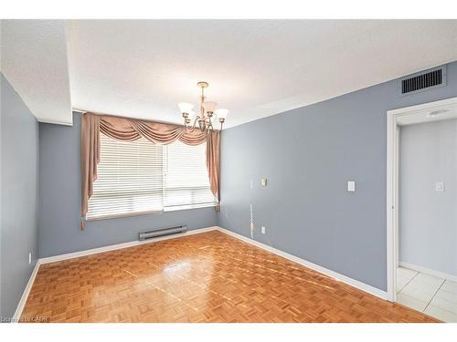 404-495 Highway 8, Stoney Creek, ON - Indoor Photo Showing Other Room