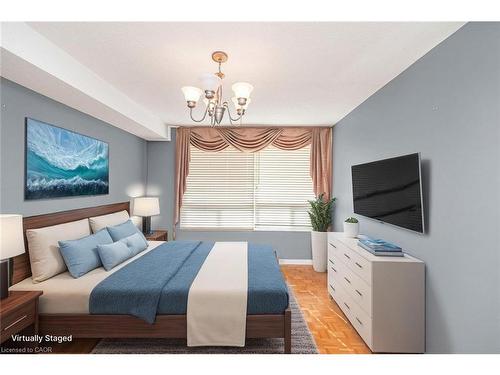 404-495 Highway 8, Stoney Creek, ON - Indoor Photo Showing Bedroom