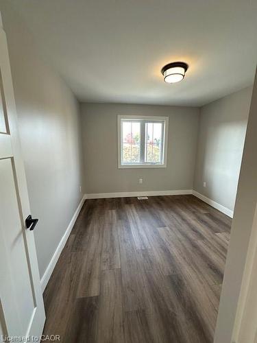 39-40 Walker Road, Ingersoll, ON - Indoor Photo Showing Other Room