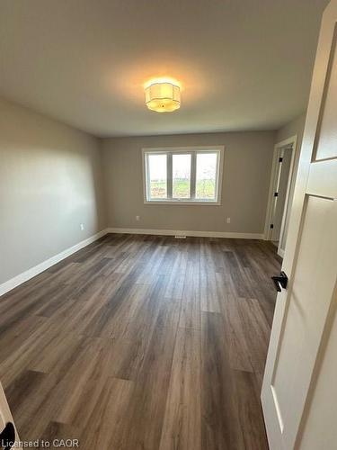 39-40 Walker Road, Ingersoll, ON - Indoor Photo Showing Other Room