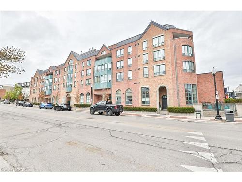 404-185 Robinson Street, Oakville, ON - Outdoor With Facade