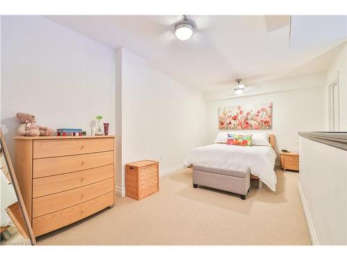404-185 Robinson Street, Oakville, ON - Indoor Photo Showing Bedroom
