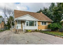 552 Courtland Avenue E Kitchener, ON N2G 2W8