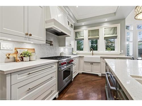 172 Boxley Road, Burlington, ON - Indoor Photo Showing Kitchen With Upgraded Kitchen