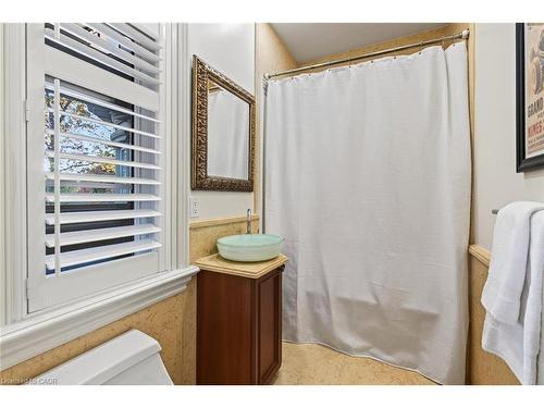 172 Boxley Road, Burlington, ON - Indoor Photo Showing Bathroom