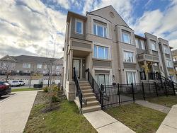 157-1 Beckenrose Court  Brampton, ON L6Y 6G2