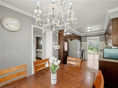 635 Rexford Drive, Hamilton, ON - Indoor Photo Showing Dining Room