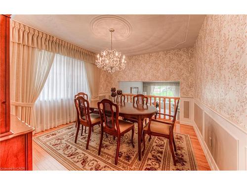 65 Trailview Drive, Kitchener, ON - Indoor Photo Showing Dining Room