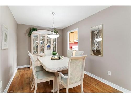 518 Sandcherry Drive, Burlington, ON - Indoor Photo Showing Dining Room