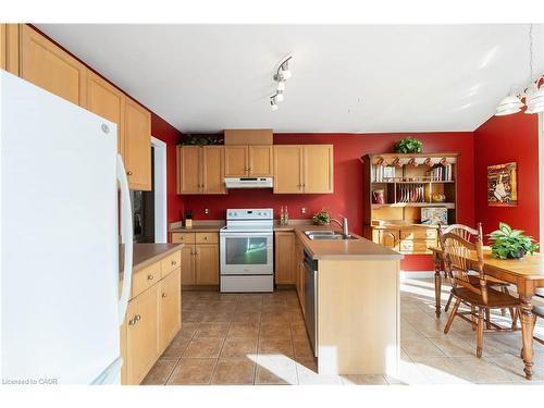518 Sandcherry Drive, Burlington, ON - Indoor Photo Showing Kitchen With Double Sink