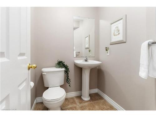 518 Sandcherry Drive, Burlington, ON - Indoor Photo Showing Bathroom