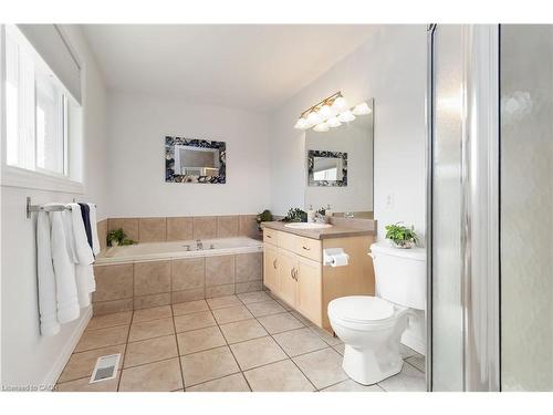 518 Sandcherry Drive, Burlington, ON - Indoor Photo Showing Bathroom