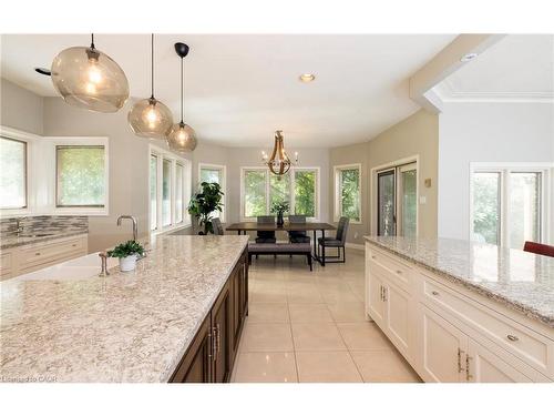 163 Wheelihan Way, Milton, ON - Indoor Photo Showing Kitchen