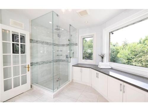 163 Wheelihan Way, Milton, ON - Indoor Photo Showing Bathroom