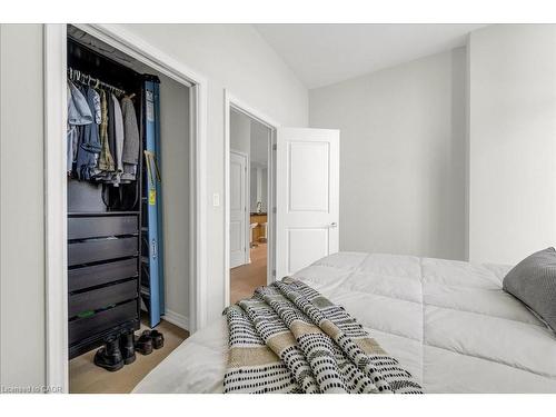 301-50 Murray Street W, Hamilton, ON - Indoor Photo Showing Bedroom