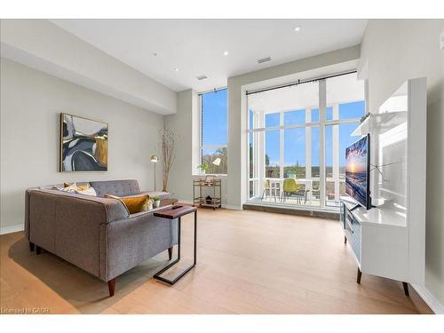 301-50 Murray Street W, Hamilton, ON - Indoor Photo Showing Other Room