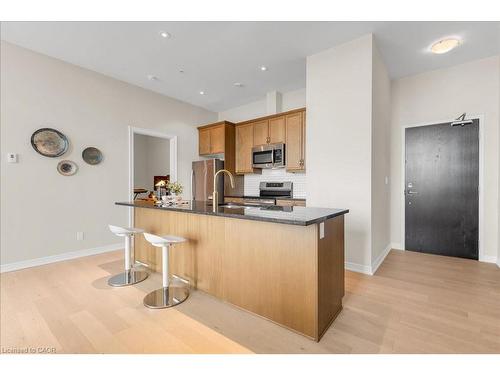 301-50 Murray Street W, Hamilton, ON - Indoor Photo Showing Kitchen
