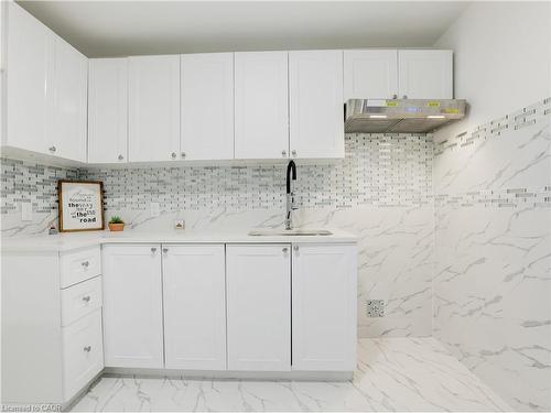 79 Sunnyhill Road, Cambridge, ON - Indoor Photo Showing Kitchen