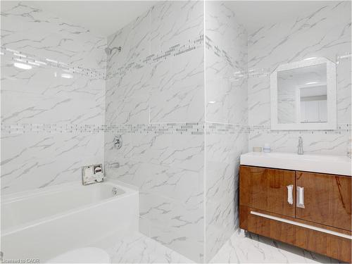 79 Sunnyhill Road, Cambridge, ON -  Photo Showing Bathroom