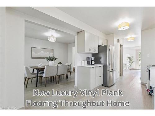 27-89 Woolwich Street, Waterloo, ON - Indoor Photo Showing Kitchen